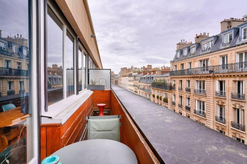Superbe T2 Avec Balcon Proche De La Tour Eiffel Appartement