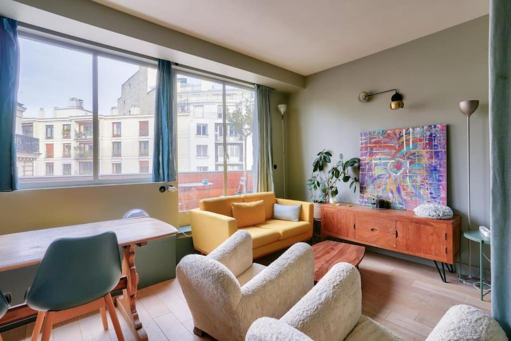 Superbe T2 Avec Balcon Proche De La Tour Eiffel Appartement Paris